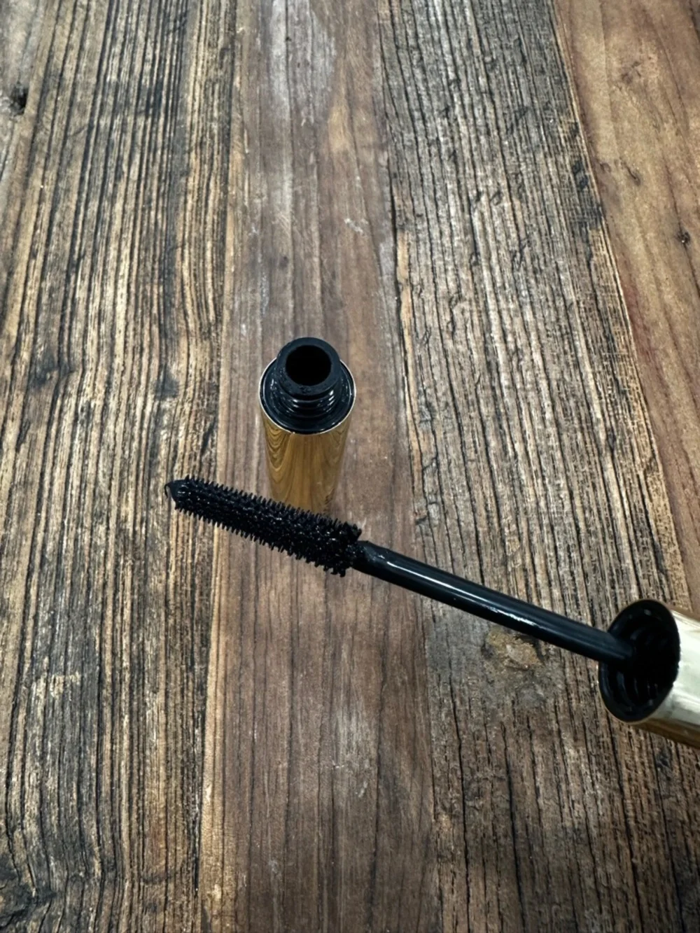 Hourglass Gold Mascara Tube
